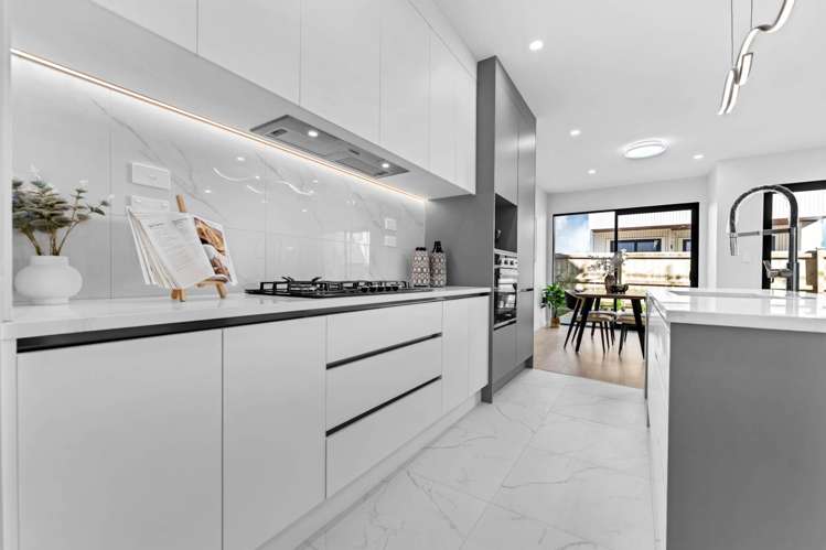 6 Murray Grey Lane Karaka_1