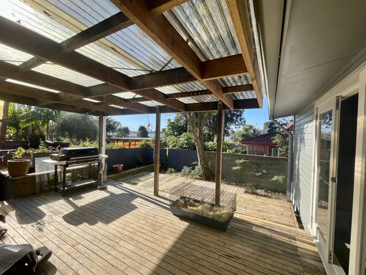 87 Churchill Road Judea_4