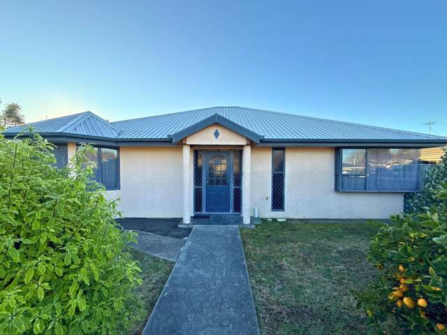 Convenient Family Living - Close to Everything You Need