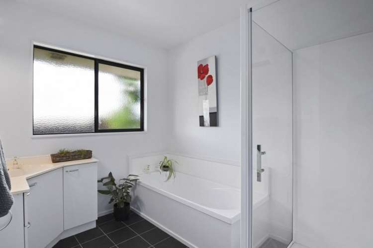 8 Albizia Place Richmond_14