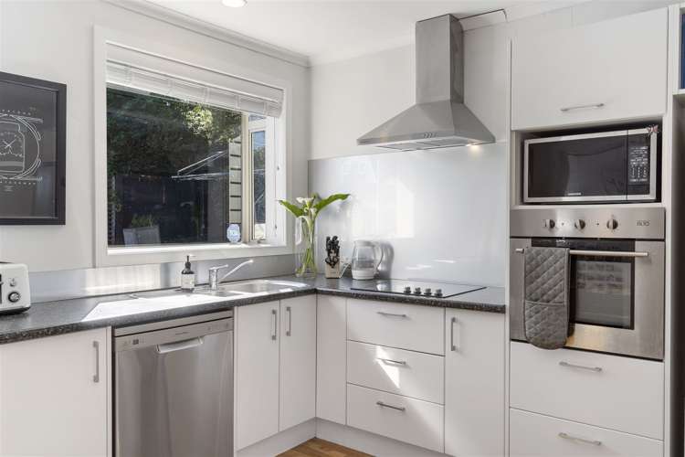 61 Patons Road Howick_13