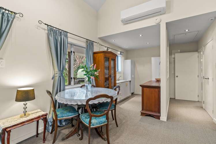 8 Vinter Terrace Mount Albert_14