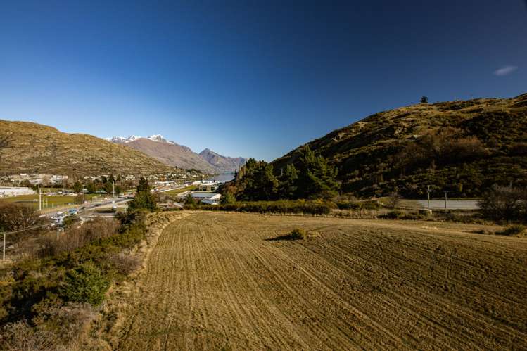 52 Hansen Road - Cabins_4