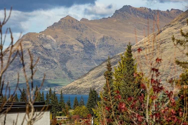 5 Kent Street Queenstown_8