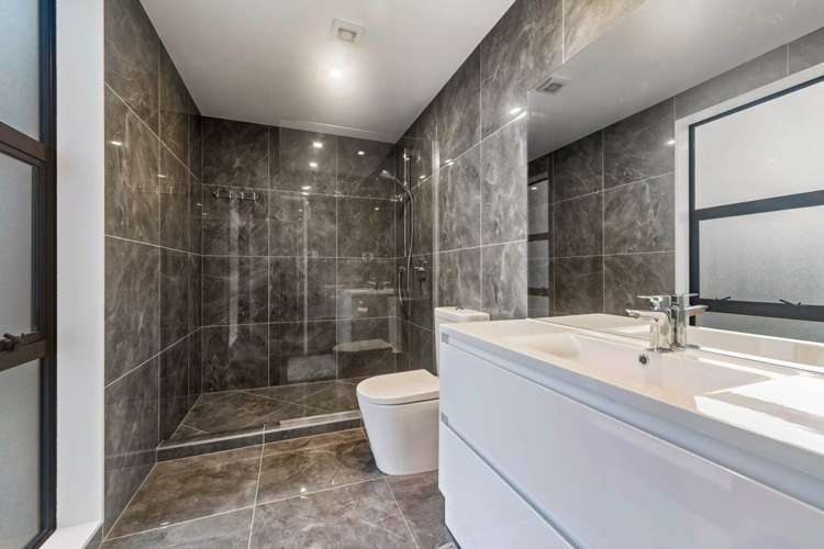 5a Mcquoids Road Flat Bush_14