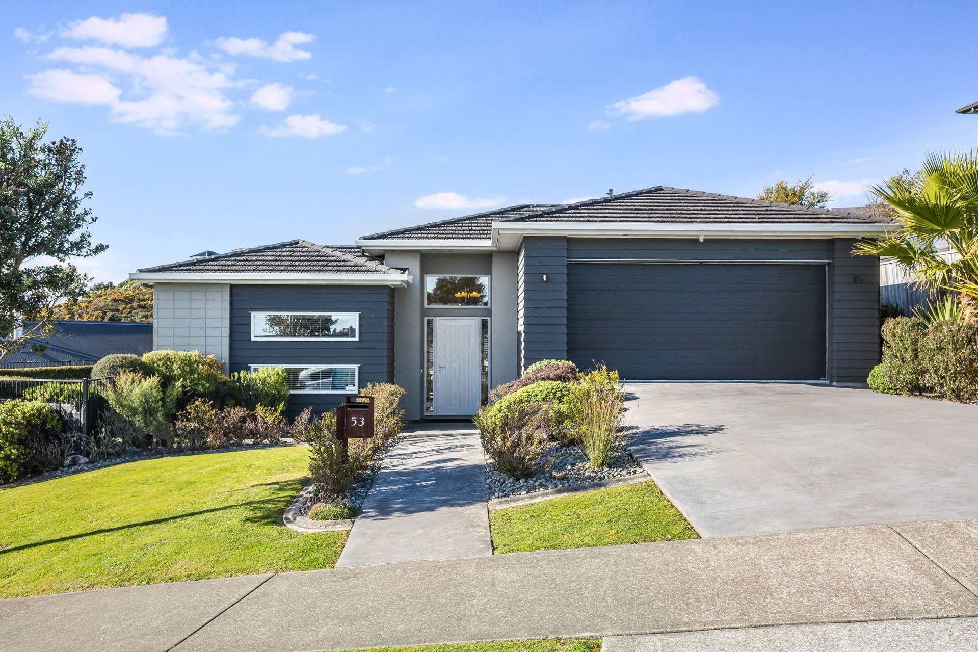53 Endeavour Drive Whitby_0