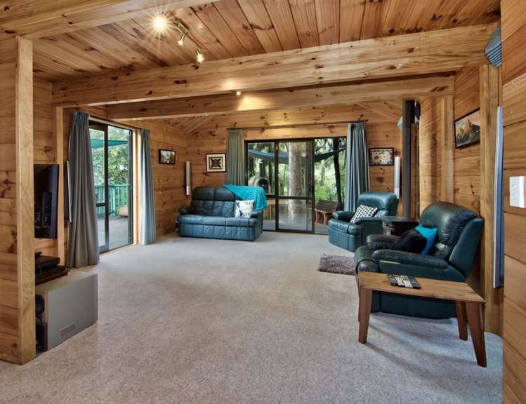 37 Longfellow Parade Glen Eden_7