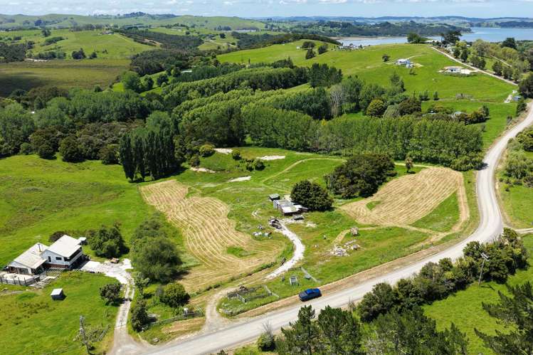 9 Petley Road Paparoa_17