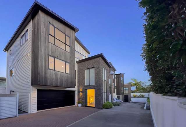 Stunning Near-New 4-Bedroom Townhouse in Central Takapuna
