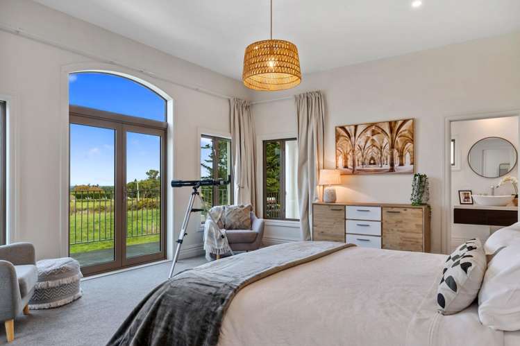 30 McLeods Road_5