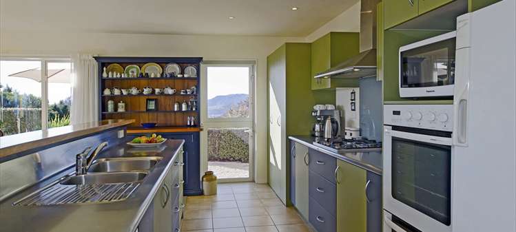 351 Princes Drive Britannia Heights_6