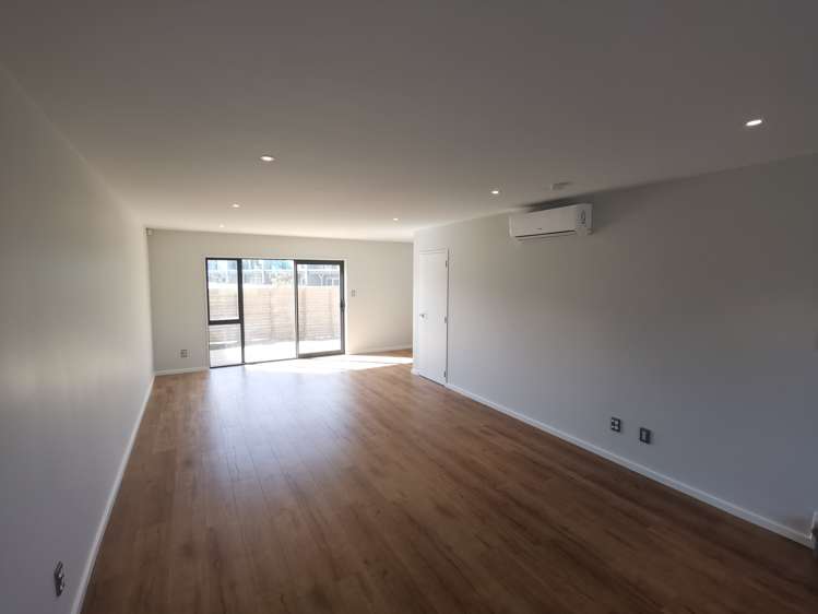 62 Bordeaux Parade Te Atatu South_5