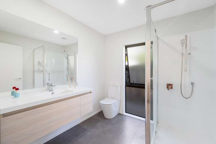 21A Eastern Beach Road Eastern Beach_17