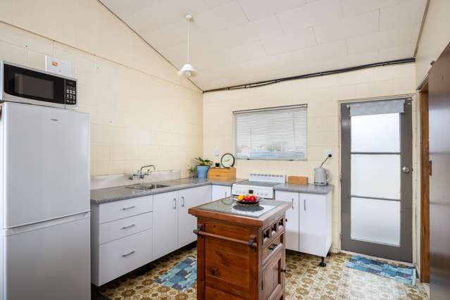 89c Leslie Street Waitara_1