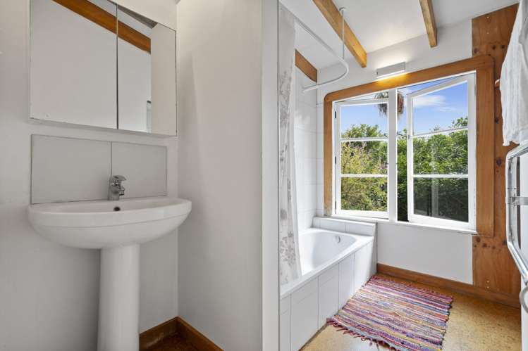 33d Landing Road Titirangi_17