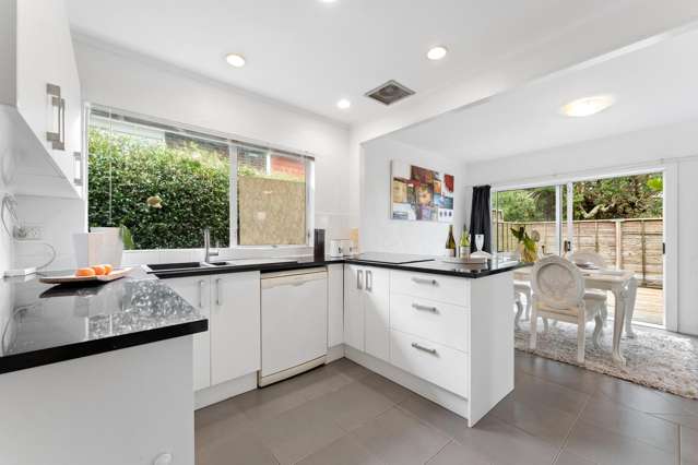 40 Stapleford Crescent Browns Bay_2