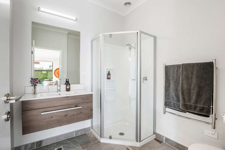 16 Sacred Kingfisher Road Hobsonville_13