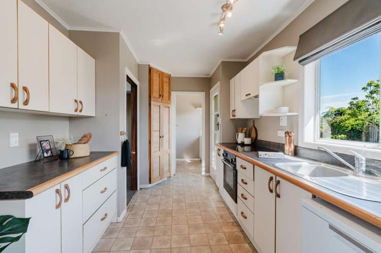 83 Bruce Avenue Glenview_4