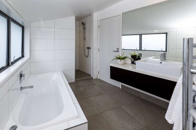 17 Hattaway Avenue Bucklands Beach_21