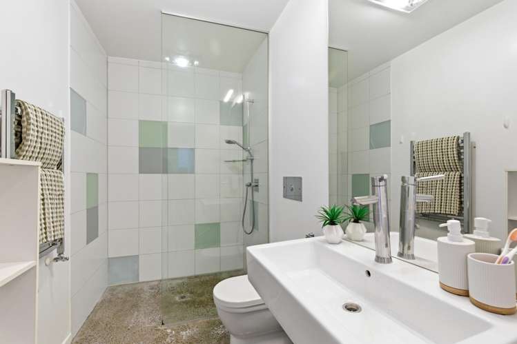 8 Bruce Avenue Brooklyn_19