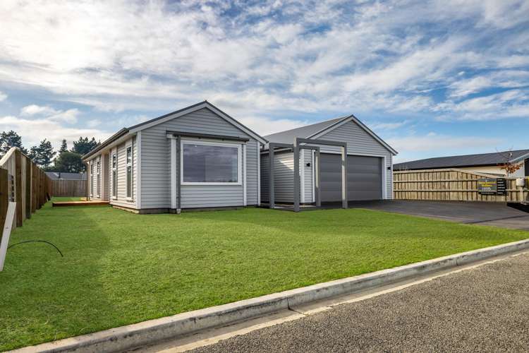27 Plover Avenue Amberley_24