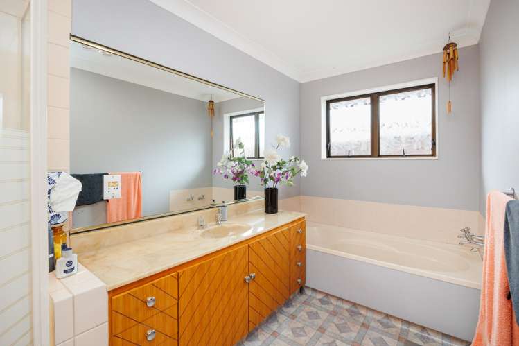 135 Amberley Avenue Highbury_16