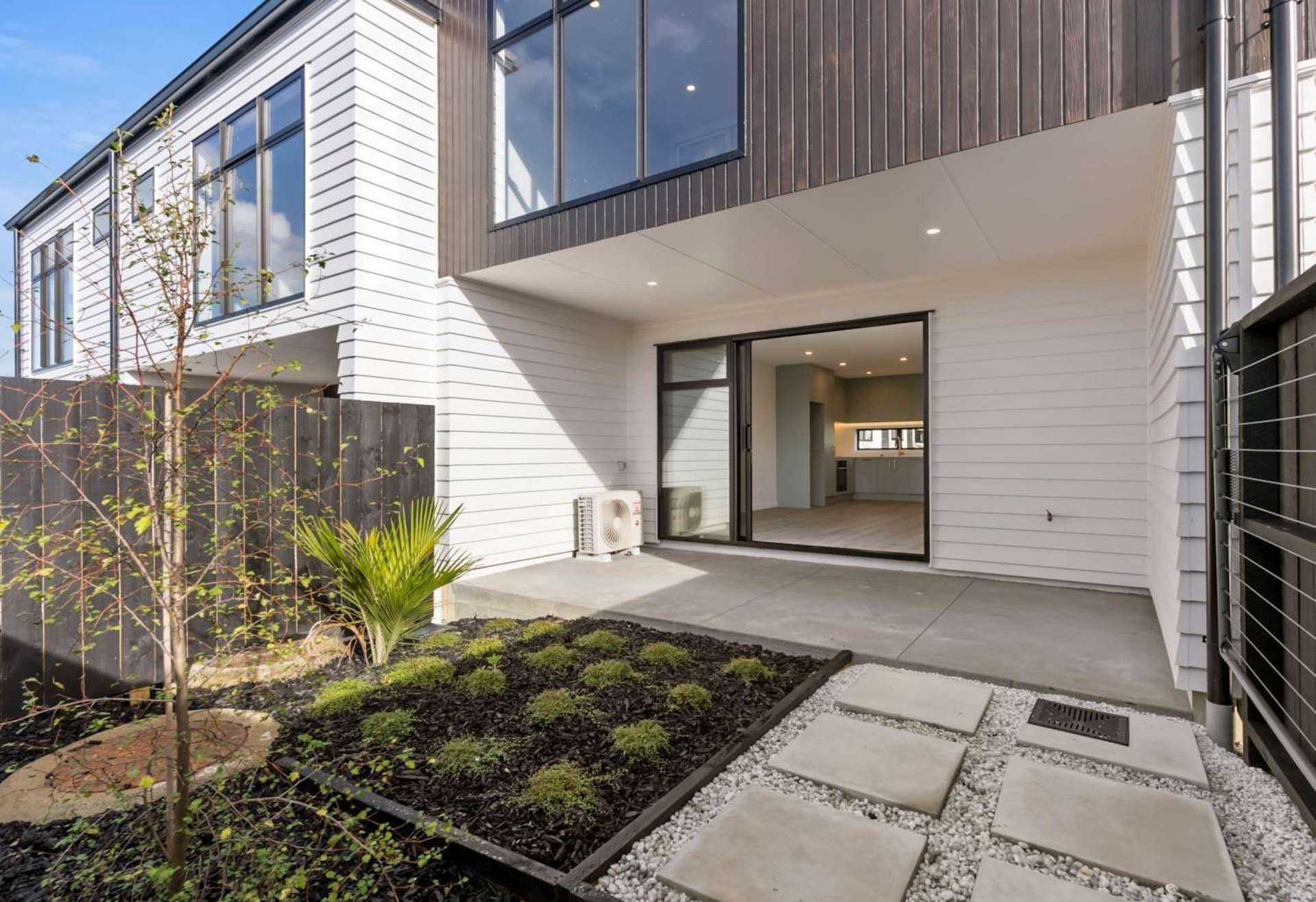 4/14 Eastwood Rise Browns Bay North Shore City Houses for Rent