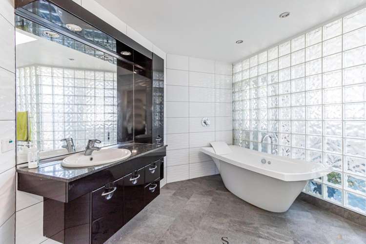 14 Climie Terrace Waimataitai_17