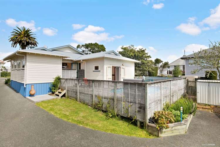 103 Onewa Road Northcote_14