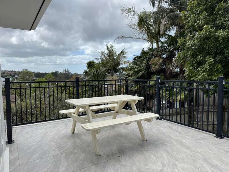 1/14 Woodside Avenue Northcote_18