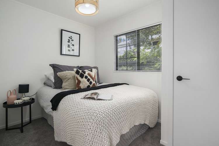 66b Woodglen Road Glen Eden_13