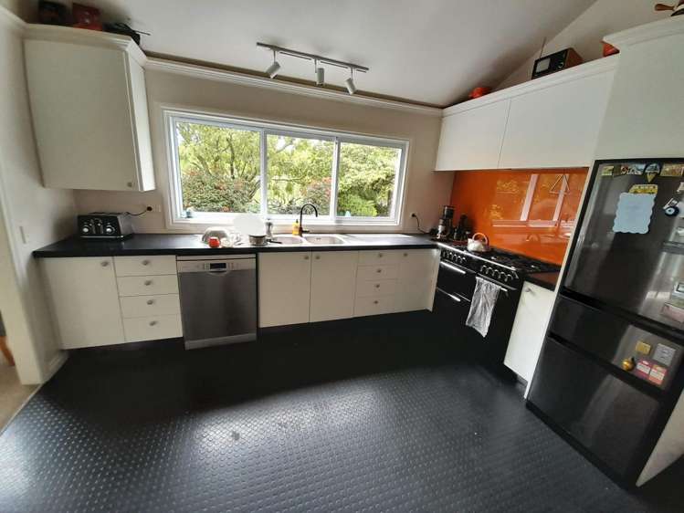 259 Surrey Hill Road Oakura_2