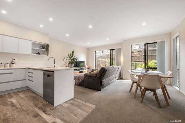 8 Kauri Amber Road Westgate_3