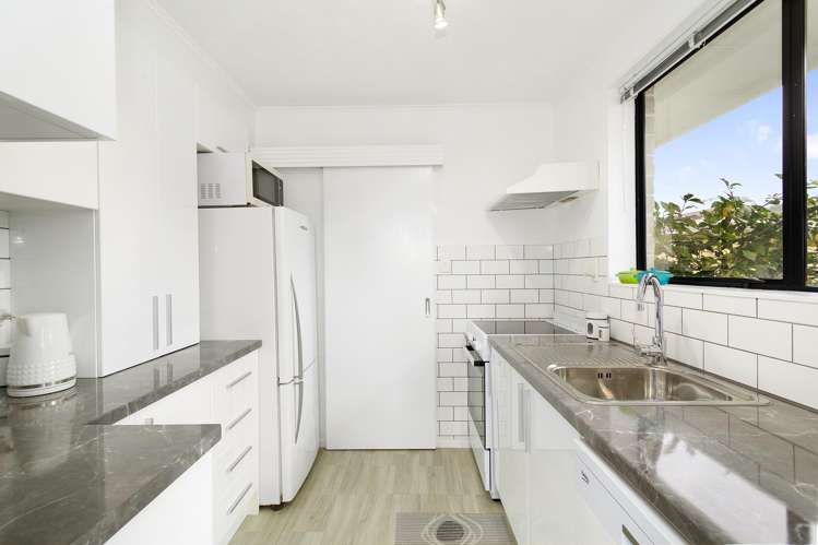 2/16 Montgomery Street Stokes Valley_7