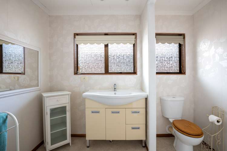 11 Tukapa Street Westown_14