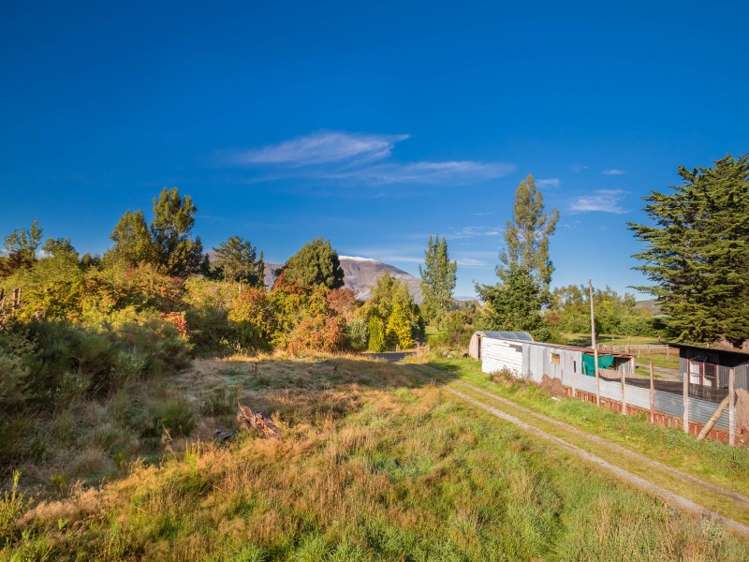 25 Hythe Street Lumsden Surrounds_1