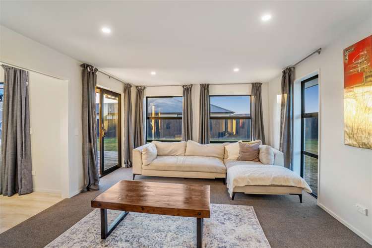 12 Owen Drive Darfield_10