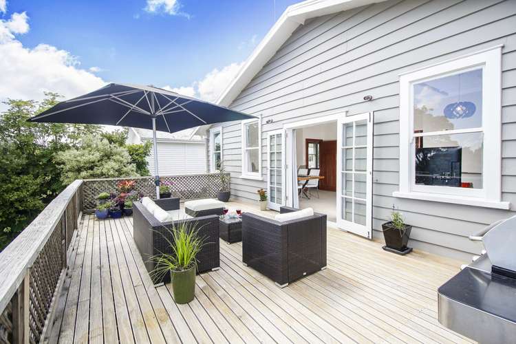 87 Golf Road New Lynn_13