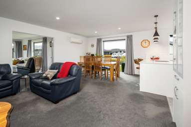 12 Camborne Crescent_4