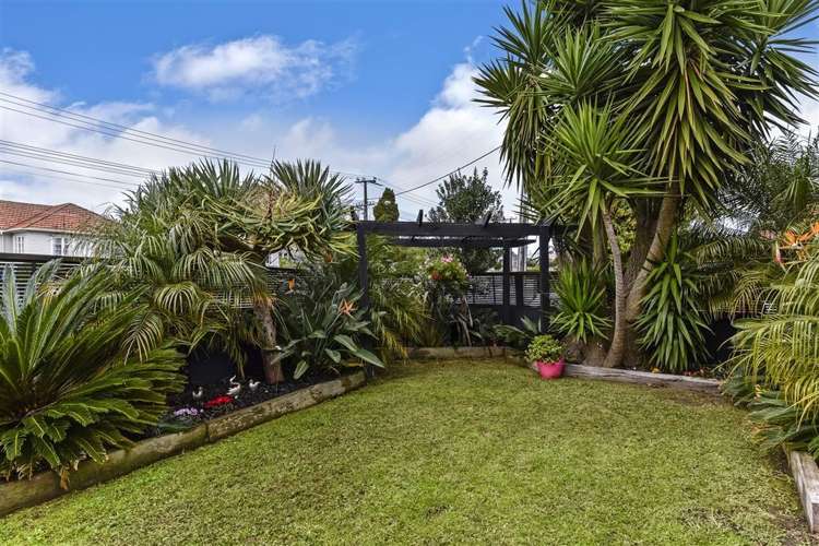 1/85 Lake Road Belmont_10