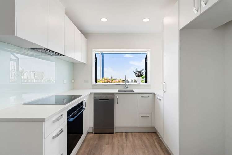4/26 Inverness Road Browns Bay_4