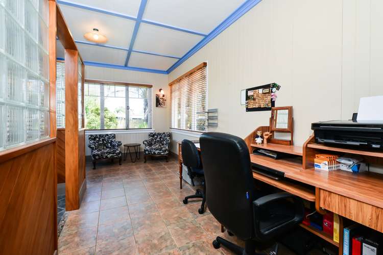 2 Saint Olpherts Avenue Hamilton East_10