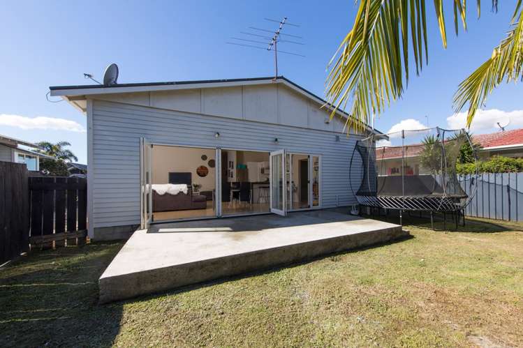 146 Point Chevalier Road Point Chevalier_1