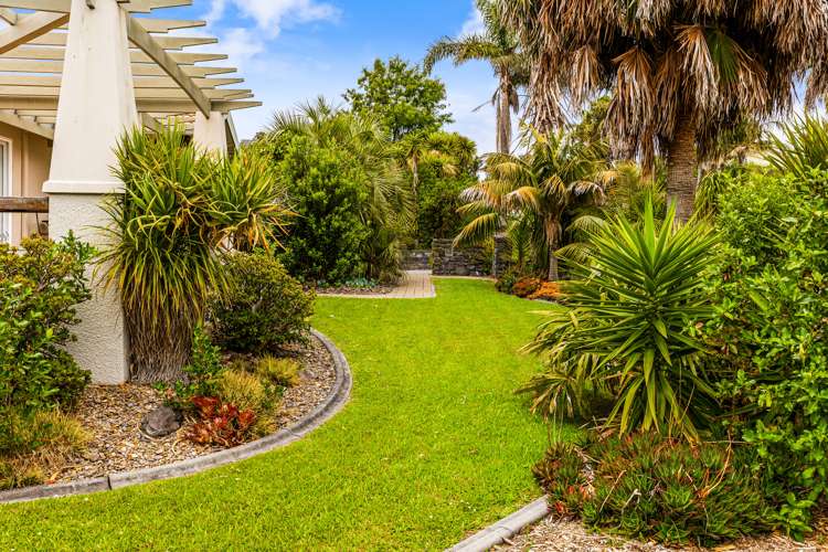 8 Dacre Grove Gulf Harbour_21