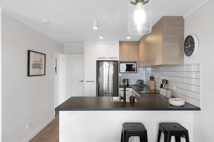 461 Marine Parade Napier South_6