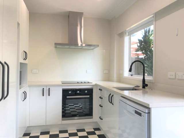 7/11 Alcock Street Mount Wellington_1