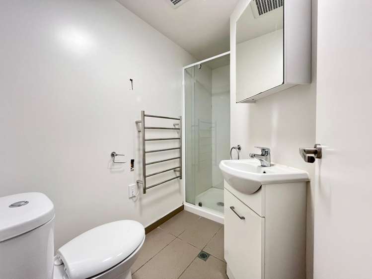  3B/163 Thorndon Quay Thorndon_7