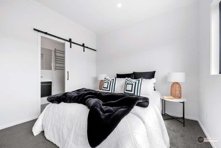 4/51 Kings Crescent Lower Hutt_13