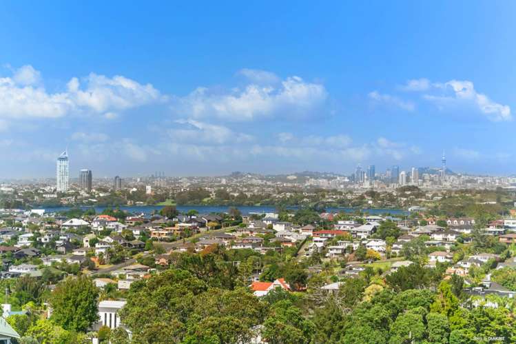 2/11A Parr Terrace Castor Bay_8