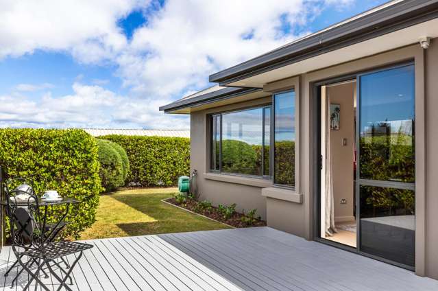 A Truly Special Family Home at 14 Birchwood Lane, Hilltop